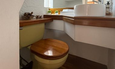 Casa en venta con piscina - Cumbayá Reservorio de agua