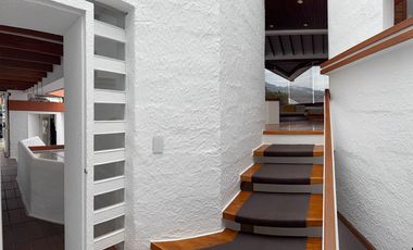 Casa en venta con piscina - Cumbayá Reservorio de agua