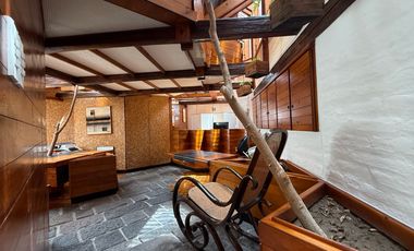 Casa en venta con piscina - Cumbayá Reservorio de agua