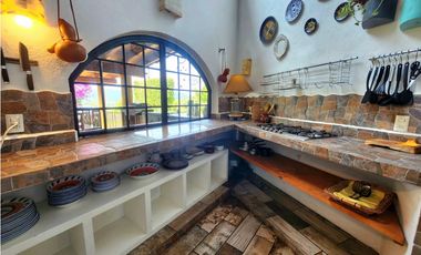 CASA EN RENTA, ACATITLN VALLE DE BRAVO