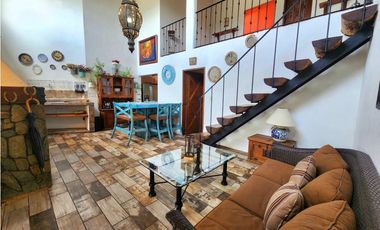 CASA EN RENTA, ACATITLN VALLE DE BRAVO