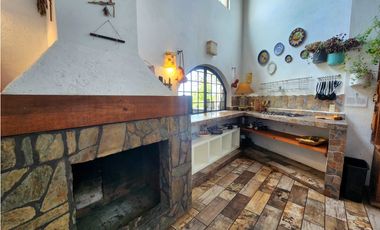 CASA EN RENTA, ACATITLN VALLE DE BRAVO