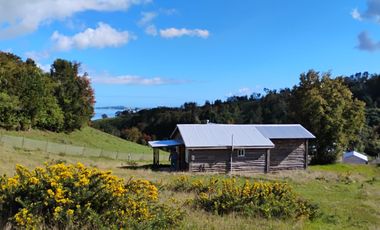 Se vende parcela con dos casas en Caipulli