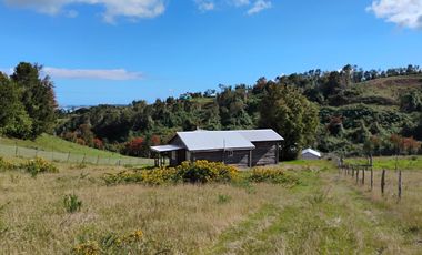 Se vende parcela con dos casas en Caipulli