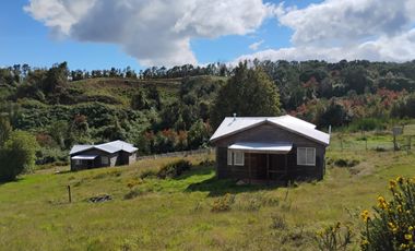 Se vende parcela con dos casas en Caipulli