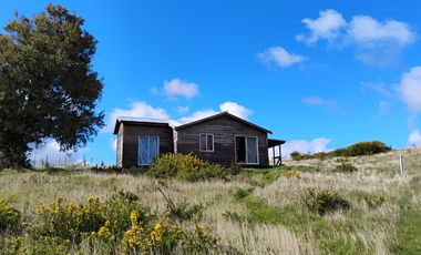 Se vende parcela con dos casas en Caipulli