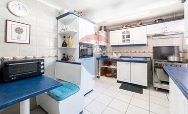 Casa en Los Domínicos, Las Condes