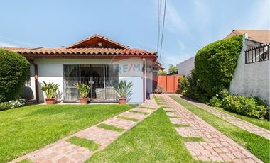 Casa en Los Domínicos, Las Condes