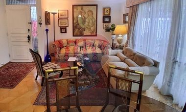 Casa en Los Domínicos, Las Condes