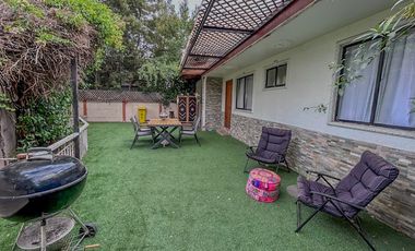 Casa en barrio residencial. Vitacura