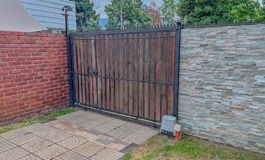 Casa en barrio residencial. Vitacura