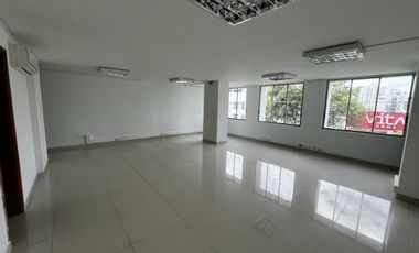 OFICINA EN ARRIENDO EN CIRCUNVALAR/PEREIRA