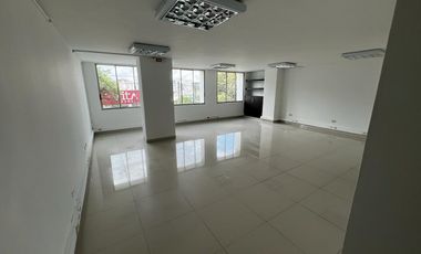 OFICINA EN ARRIENDO EN CIRCUNVALAR/PEREIRA