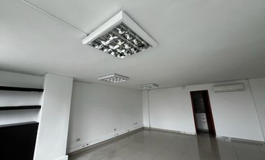 OFICINA EN ARRIENDO EN CIRCUNVALAR/PEREIRA
