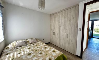 Moderna e impecable casa fundo el venado etapa 7