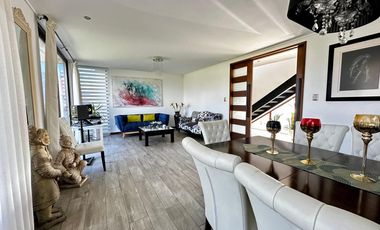 Moderna e impecable casa fundo el venado etapa 7