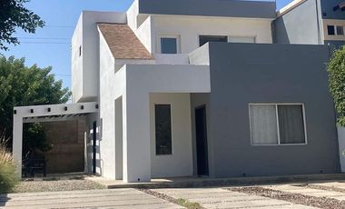 Casa en RENTA en Baja Country