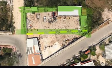 En Renta, Terreno con Oficina y área techada en Sodzil Norte