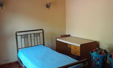 Casa de 5 ambientes en venta en  Quilmes Oeste