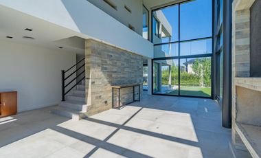 Casa de categoria Rumencó Joven