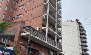 VENTA - Bernal centro-Exc punto-3amb-Alto-Luz y sol-Balcón-Vista al río-70m2