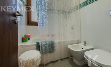 Venta Casa 3 dormitorios con Jardín y piscina El Quimilar City Bell