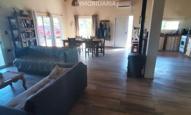 Casa en amplio lote en Villa San José