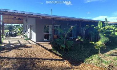 Casa en amplio lote en Villa San José