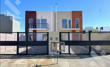 VENTA Dúplex 2 Dormitorios con Renta en Altos Alberdi I, Plottier – ¡INVERSIÓN INTELIGENTE!