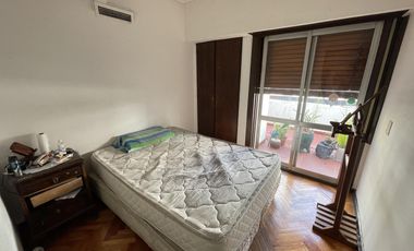 Departamento de 4 ambientes c/ cochera en Venta - Avellaneda