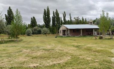 VENTA CHACRA 1,5 HA. CON CASA 2 DORM. \u002D CINCO SALTOS