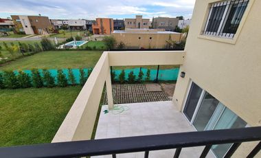 Casa en venta en barrio Vila Marina, Villanueva, Tigre