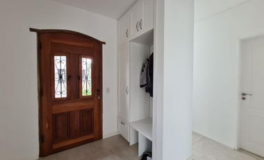 Casa en venta en barrio Vila Marina, Villanueva, Tigre