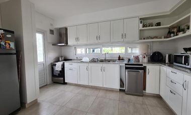 Casa en venta en barrio Vila Marina, Villanueva, Tigre