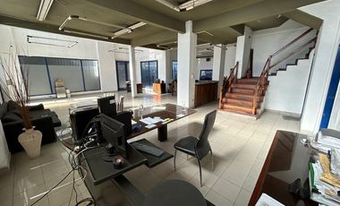 Depósito / Local en Alquiler