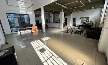 Depósito / Local en Alquiler