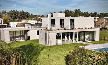 Casa de 6 Ambientes en Venta en La Reserva Cardales