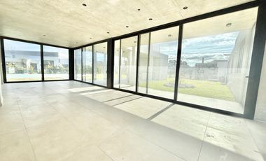 Casa de 6 Ambientes en Venta en La Reserva Cardales