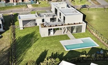 Casa de 6 Ambientes en Venta en La Reserva Cardales