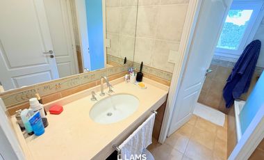 Casa 6 ambientes en Venta - En golf club Tulsa