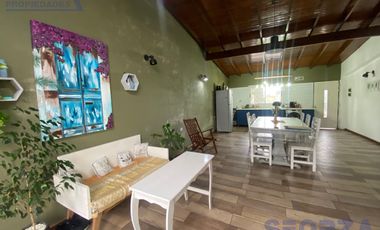 Casa + Depto en planta alta + deposito tipo losa en