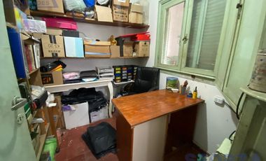 Casa + Depto en planta alta + deposito tipo losa en