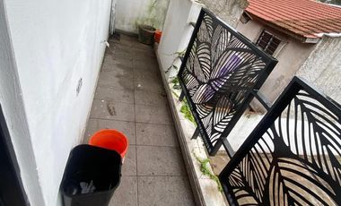 Casa + Depto en planta alta + deposito tipo losa en