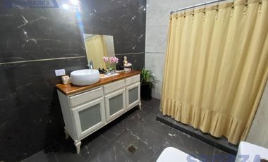 Casa + Depto en planta alta + deposito tipo losa en