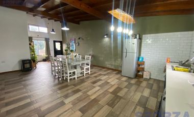 Casa + Depto en planta alta + deposito tipo losa en