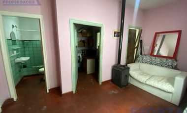 Casa + Depto en planta alta + deposito tipo losa en