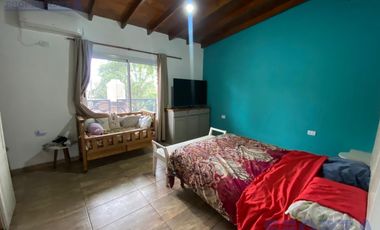 Casa + Depto en planta alta + deposito tipo losa en