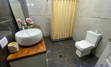 Casa + Depto en planta alta + deposito tipo losa en