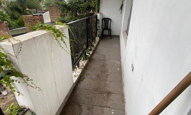 Casa + Depto en planta alta + deposito tipo losa en