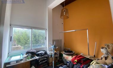 Casa + Depto en planta alta + deposito tipo losa en